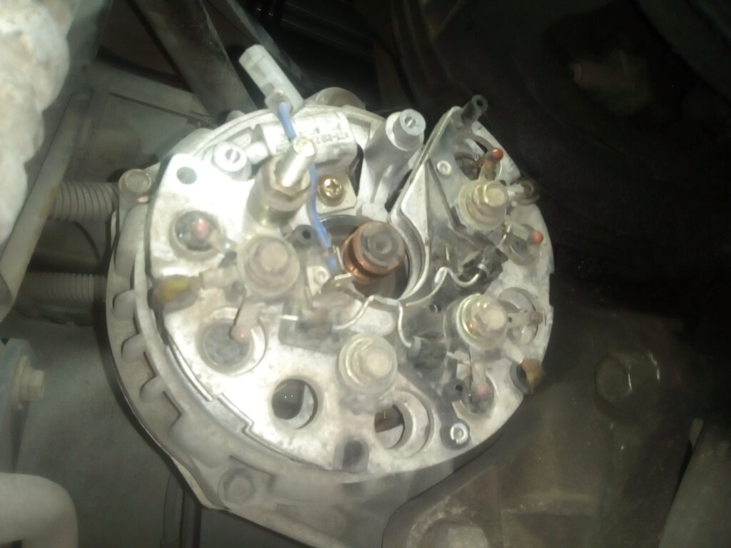 генератор приоры не дает зарядку