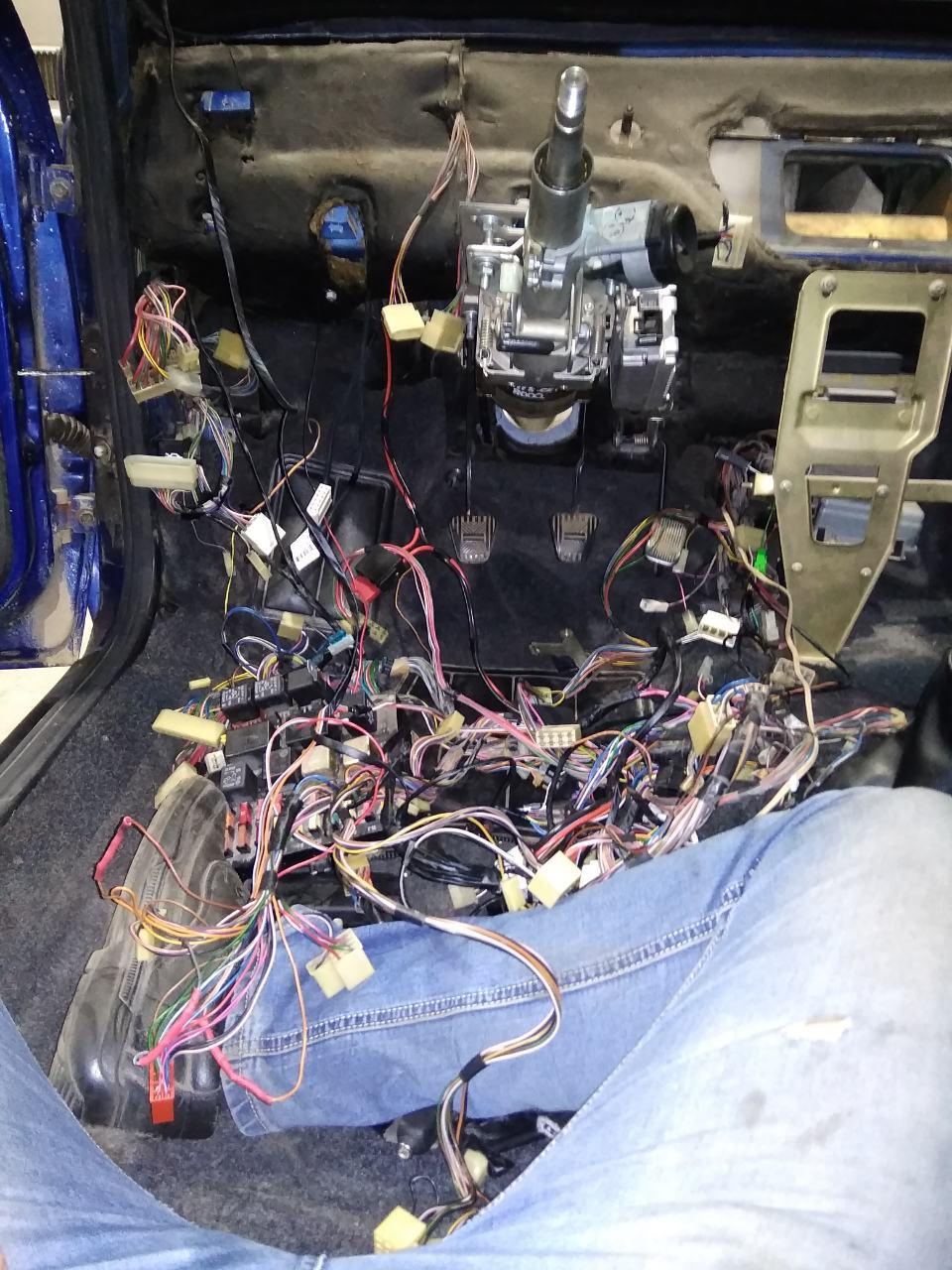 торпедо ваз 2110 в ниву. торпедо ваз 2112. крепления панели ваз 2112 евро. крепежи европанель ваз 2110. установка панели ваз 2110.