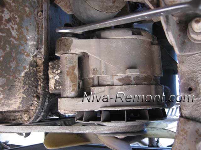 Перенос генератора нива 2121. Замена генератора 2121. Болт генератора 21213. Замена генератора ваз 2121. Болт генератора 2121.